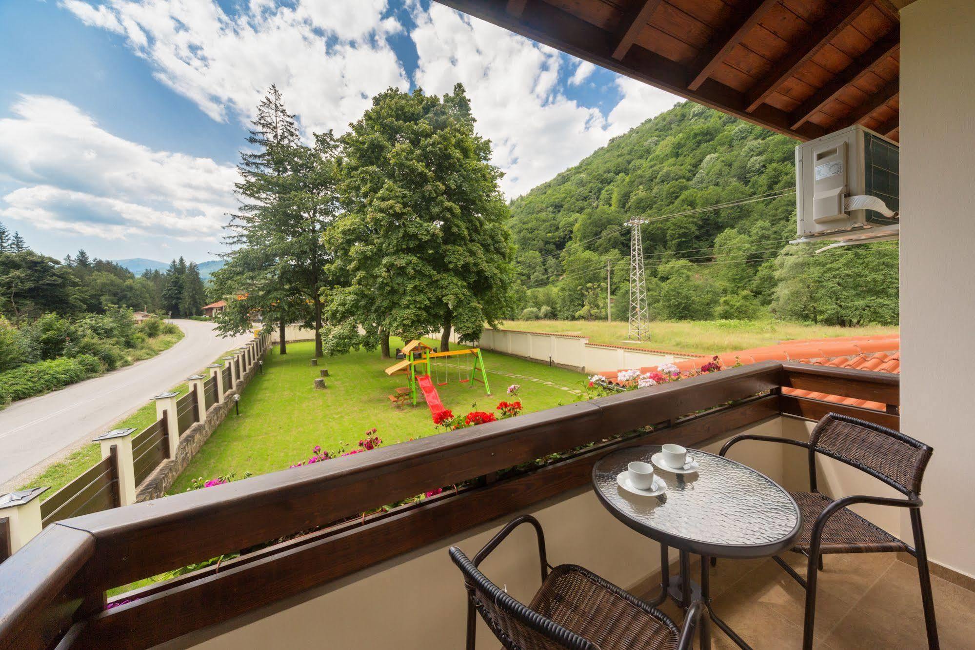 Guest House Vitora Ribaritsa Exterior photo